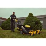 DEWALT 28 in. 224cc 3-in-1 Self-Propelled Gas Push Lawn Mower - Image 5