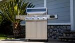 Monument Grills Eminence 405 |Tech Stainless Propane Gas Grill Eminence 405 & Cast Iron Cooking Plate - Image 3