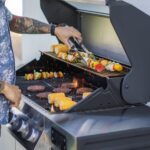 Monument Grills Eminence 405 |Tech Stainless Propane Gas Grill Eminence 405 & Cast Iron Cooking Plate - Image 5