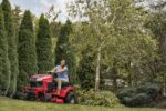 Craftsman T2200K 42-in 20 HP 725cc Hydrostatic Riding Mower - Image 12