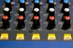 Yamaha MG16XU 16-Input 6-Bus Mixer with Effects - Image 5