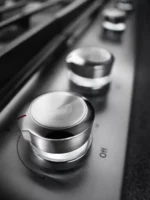 KitchenAid 36″ 5-Burner Gas Cooktop with Griddle - Image 4