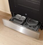 GE 30″ Freestanding Electric Range - Image 9